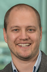 Headshot of Prof. Aron Lindberg