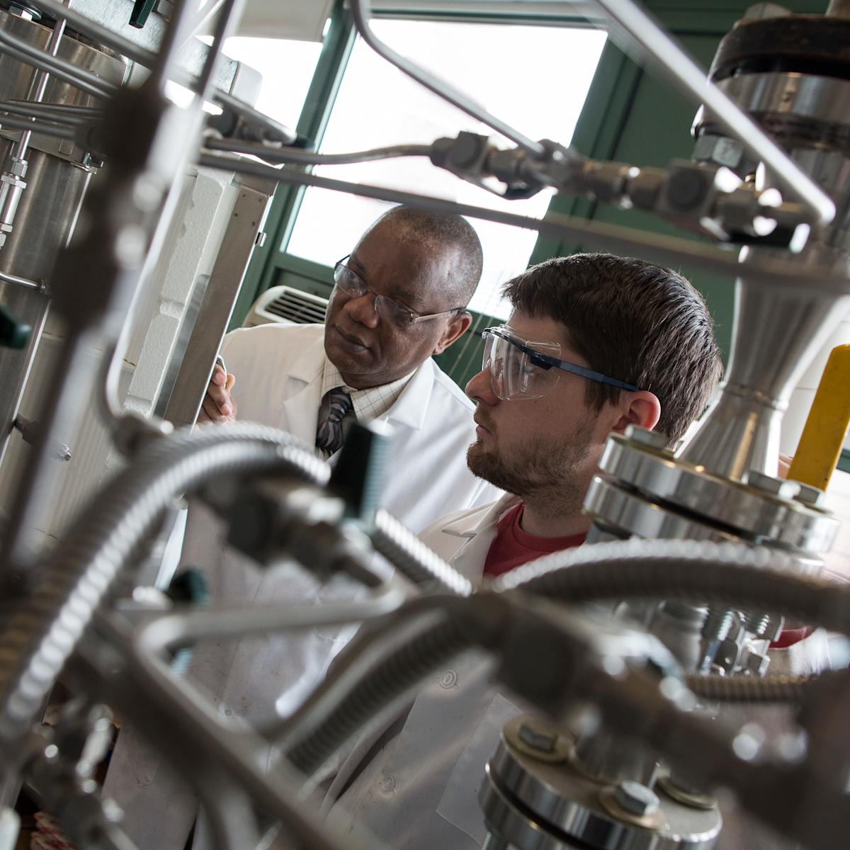 Chemical Engineering student and faculty