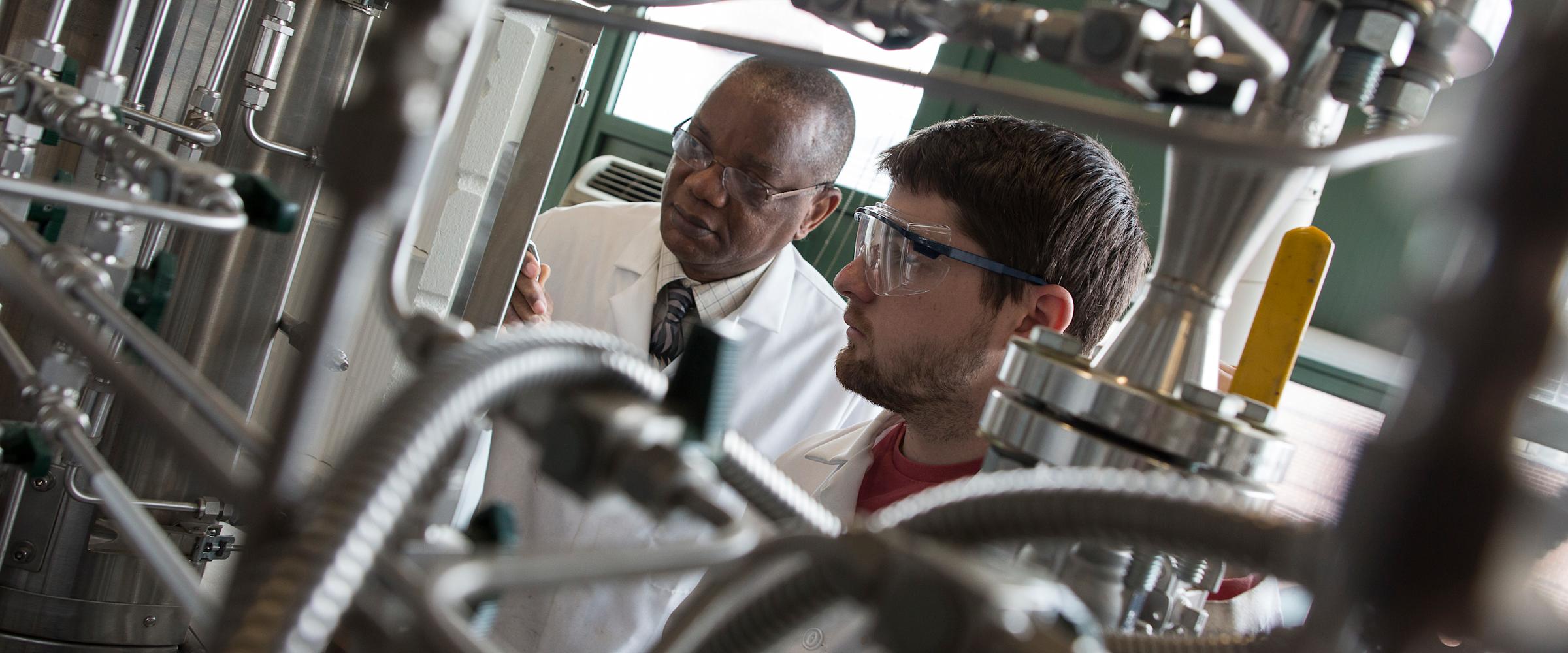 Chemical Engineering student and faculty