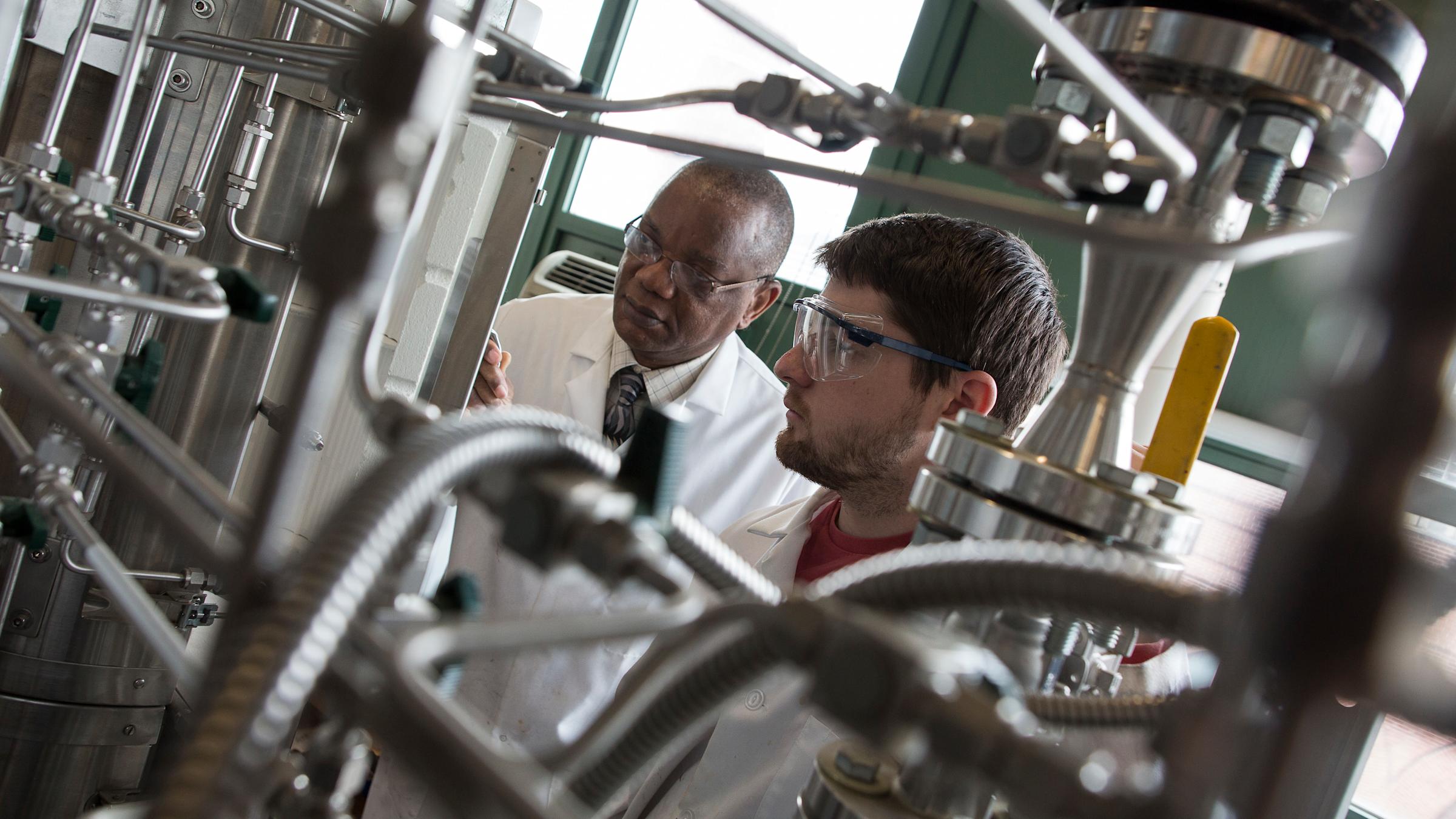 Chemical Engineering student and faculty