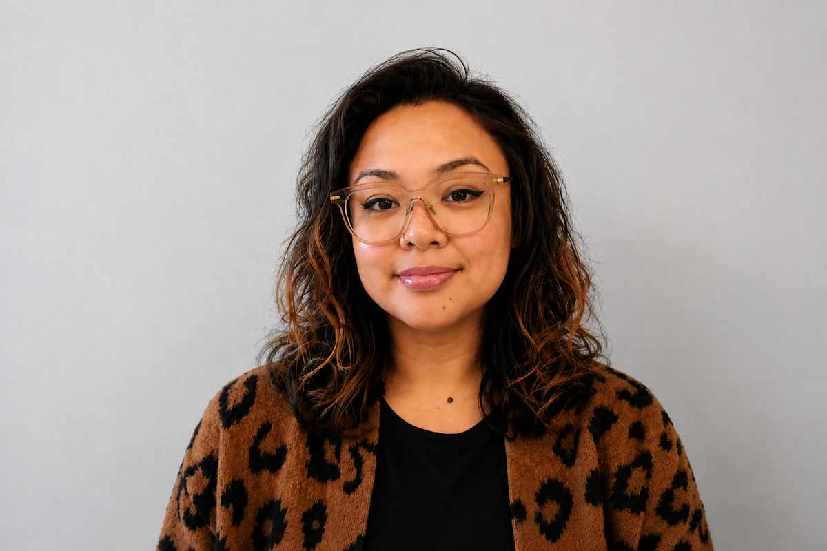 Pamela Flores headshot