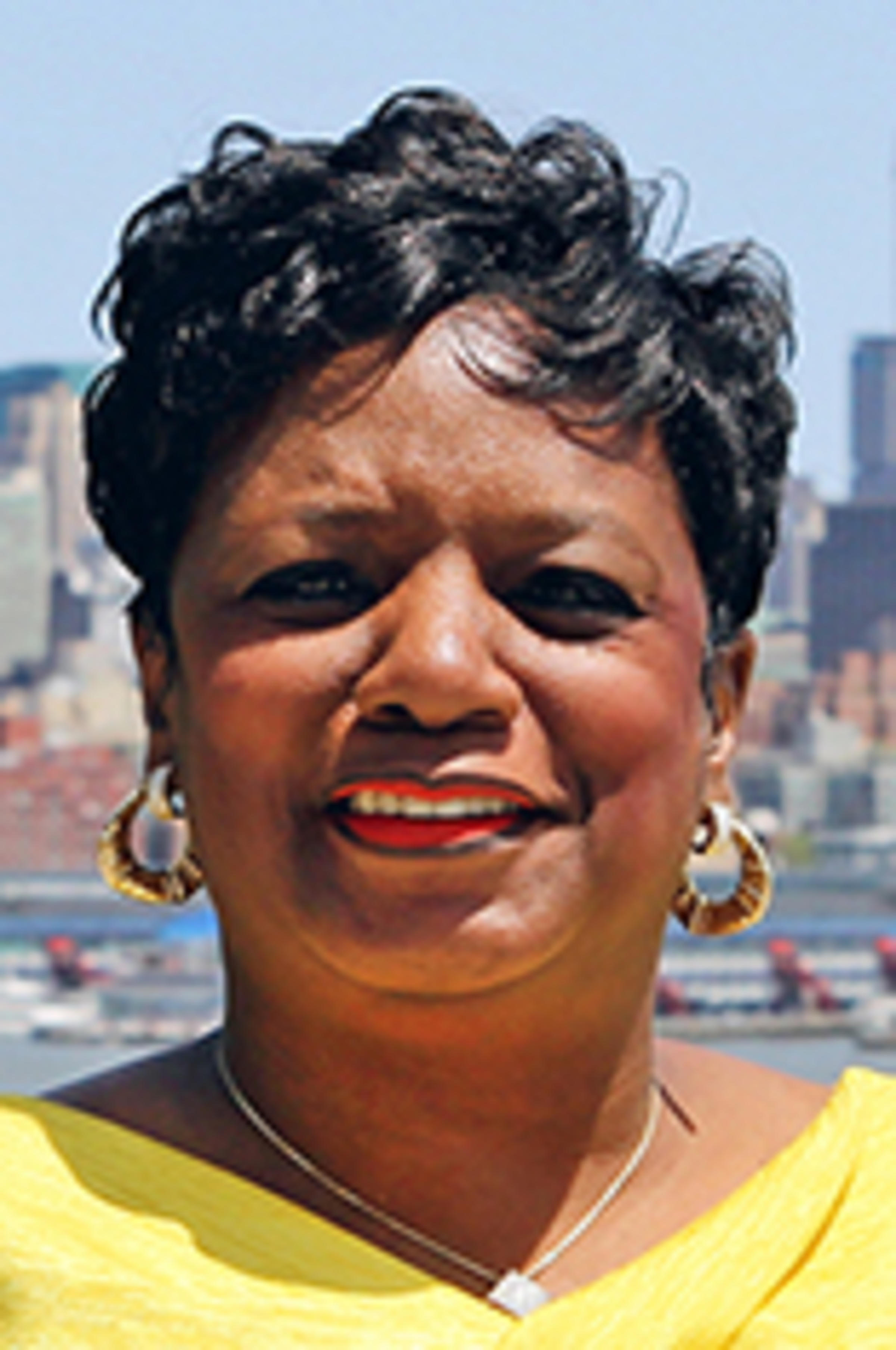 Headshot of Pam Charleston