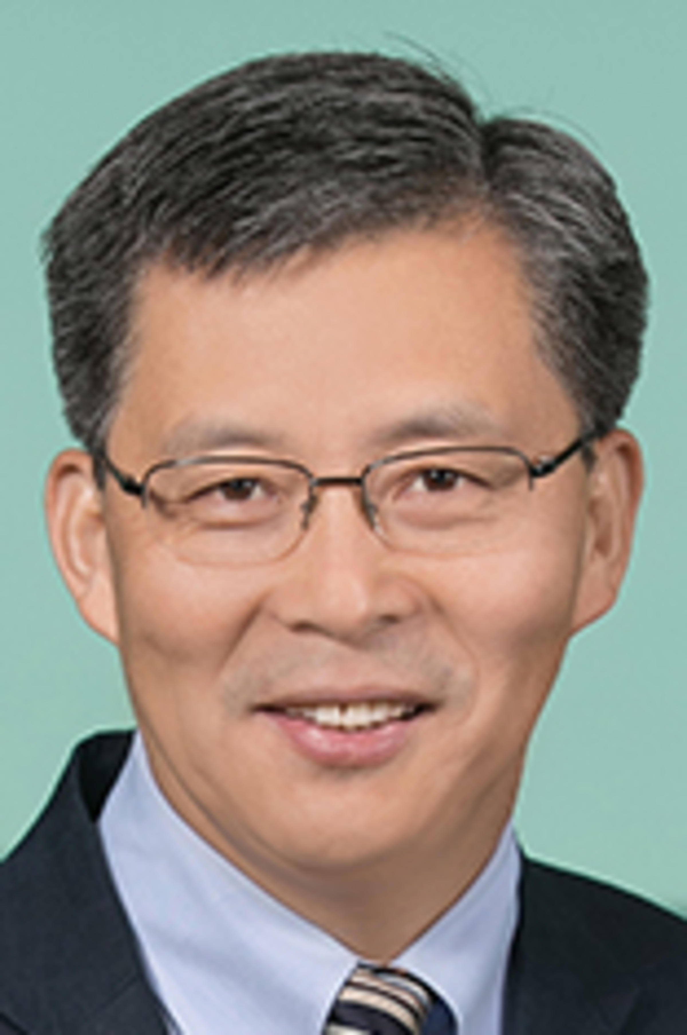 Headshot of Steve Yang