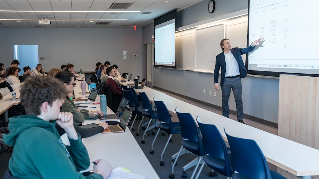 Professor Stefano Bonini teaching an undergraduate finance course.