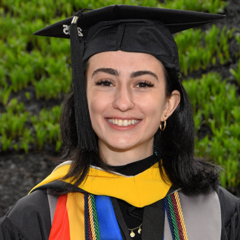 Headshot of Arianna Daringa