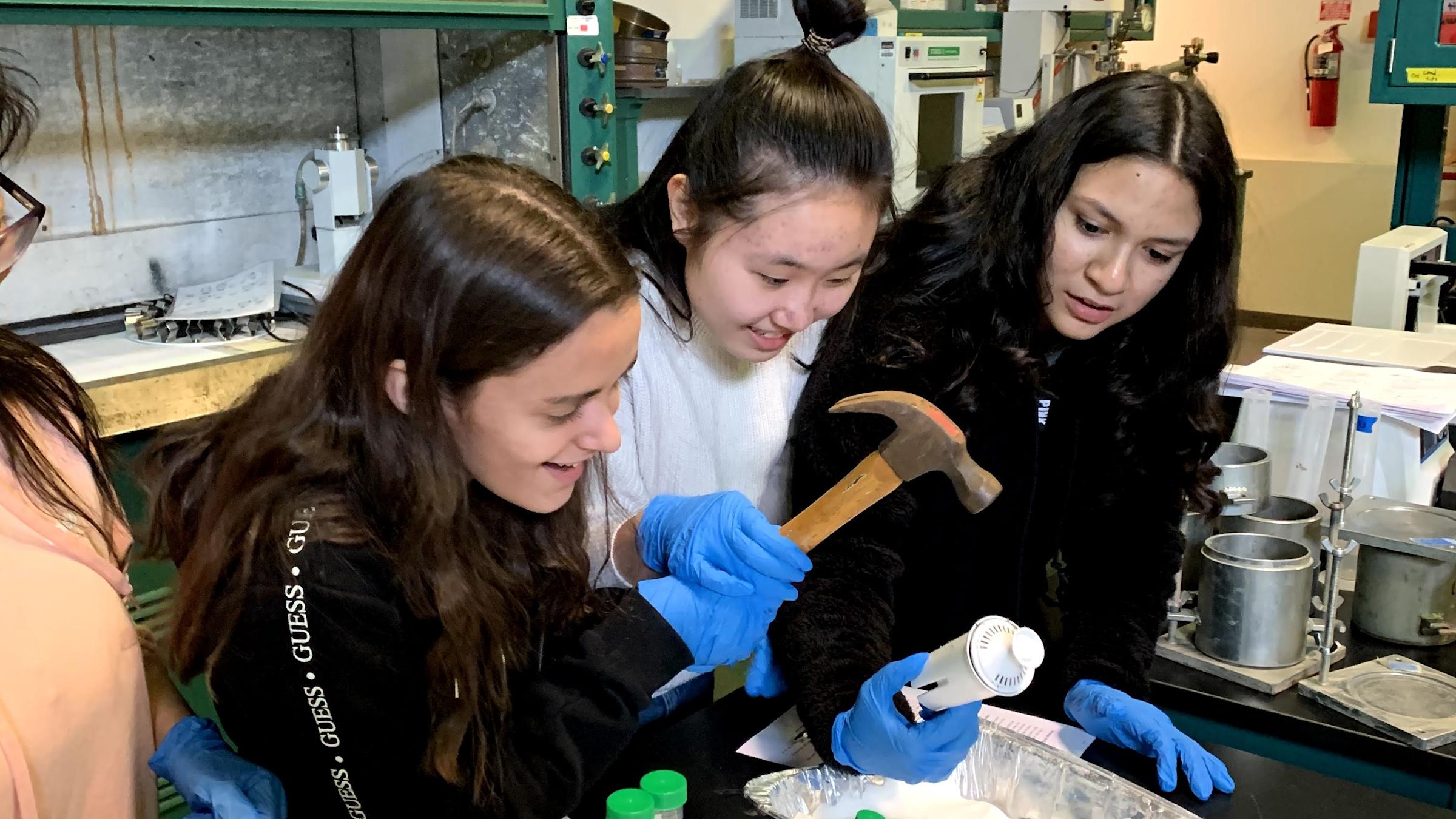 a5fa62a2e10510e0e5a65029c8c09d7c