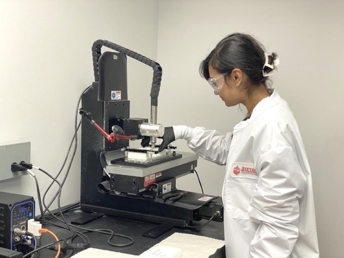 Bisma Bhatti (a BME Undergraduate student) creating a lung bioreactor using a CNC machine