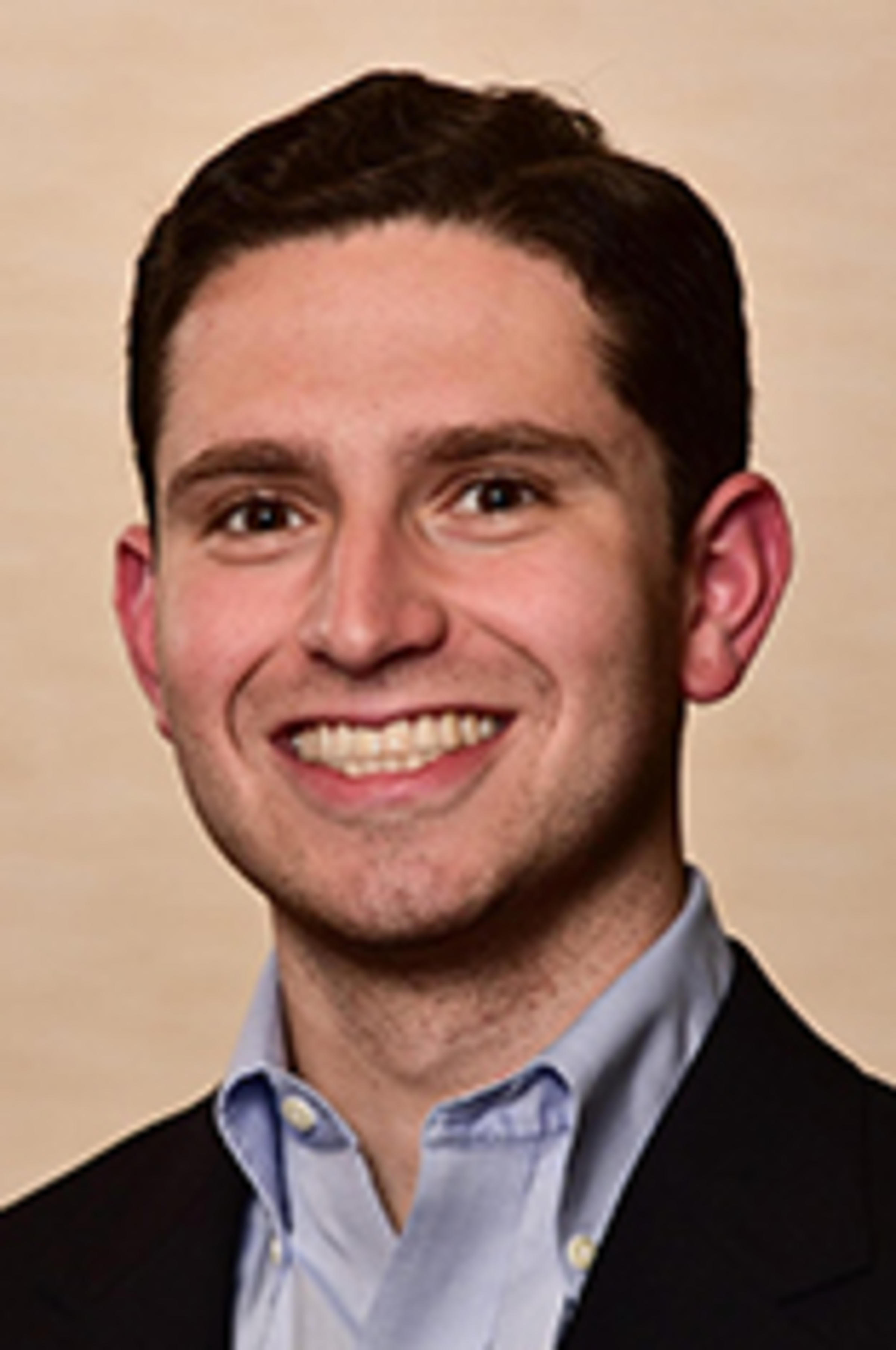 Headshot of Seth Kirschner