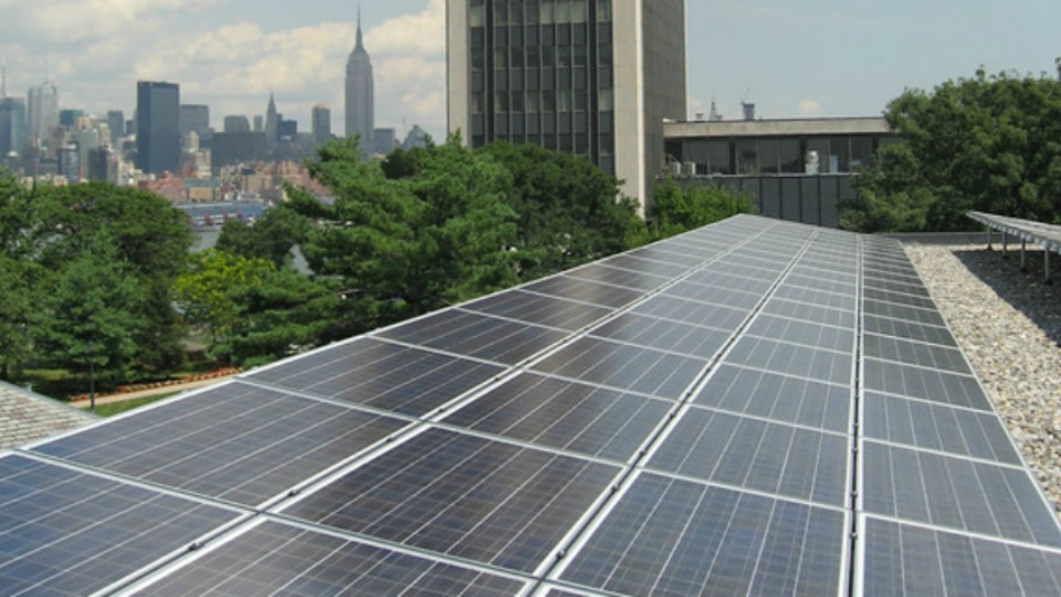 solar panels atop a Stevens campus building