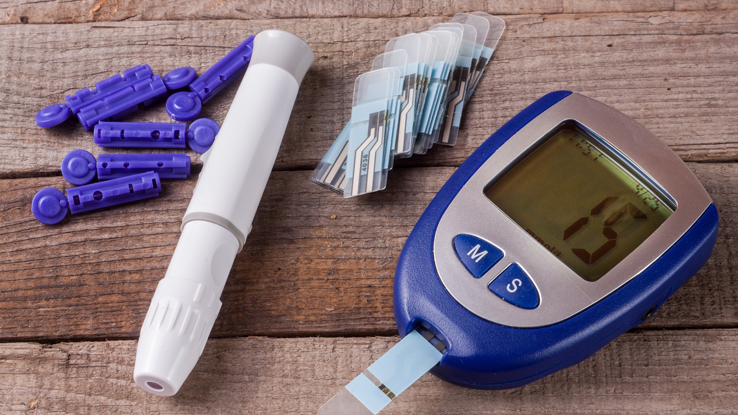 Glucose monitoring kit