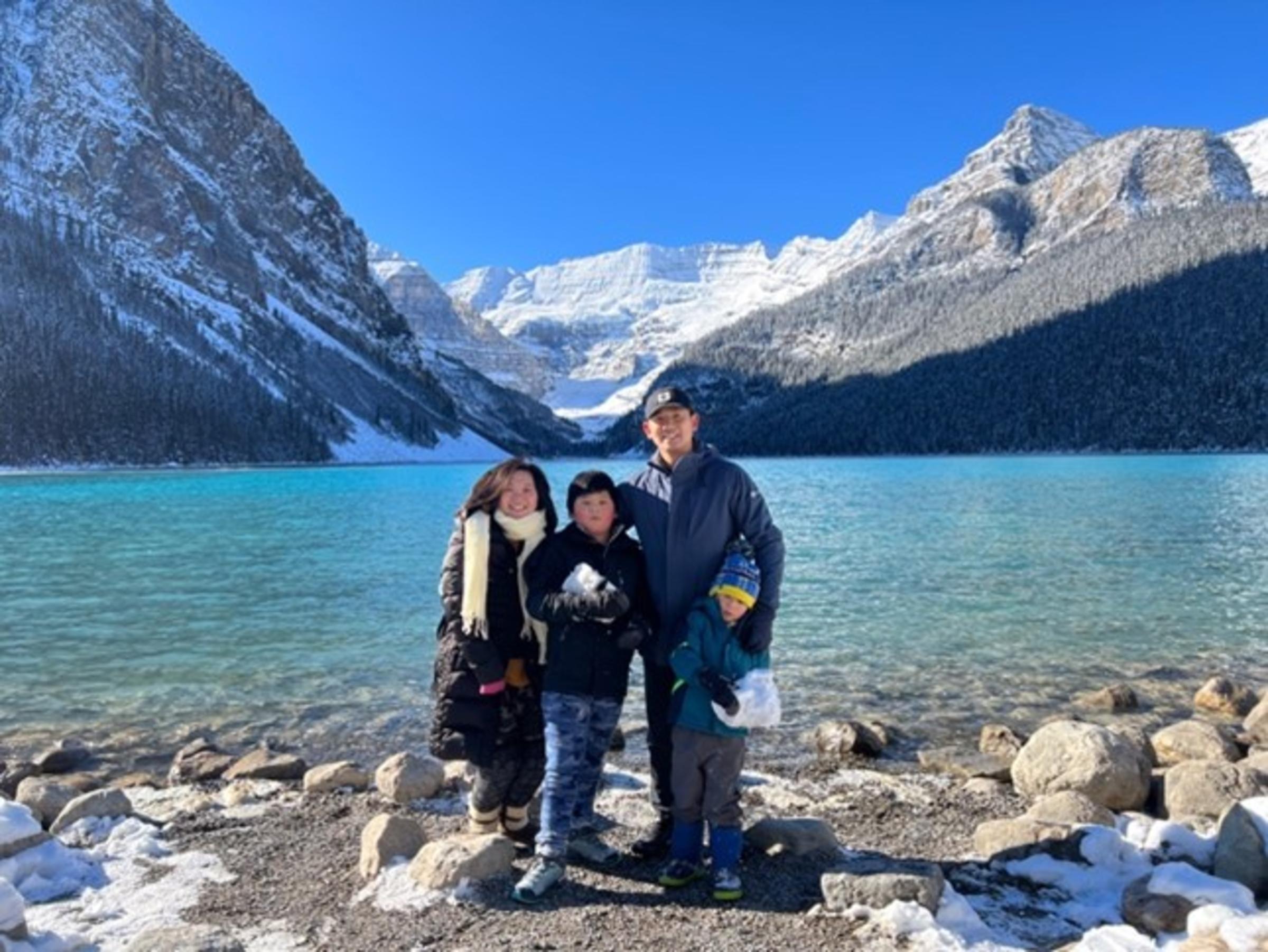 Linh Le and his family