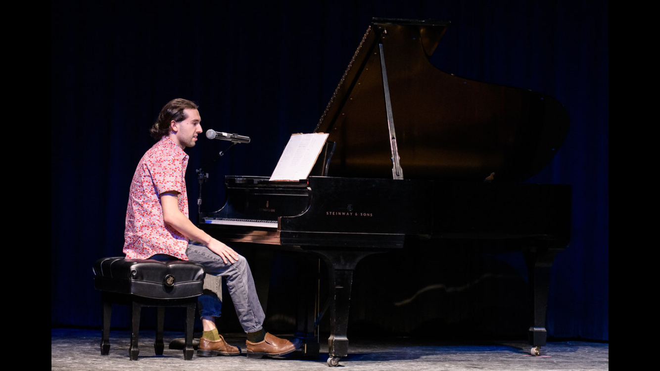 Photo of Stephen Lysak