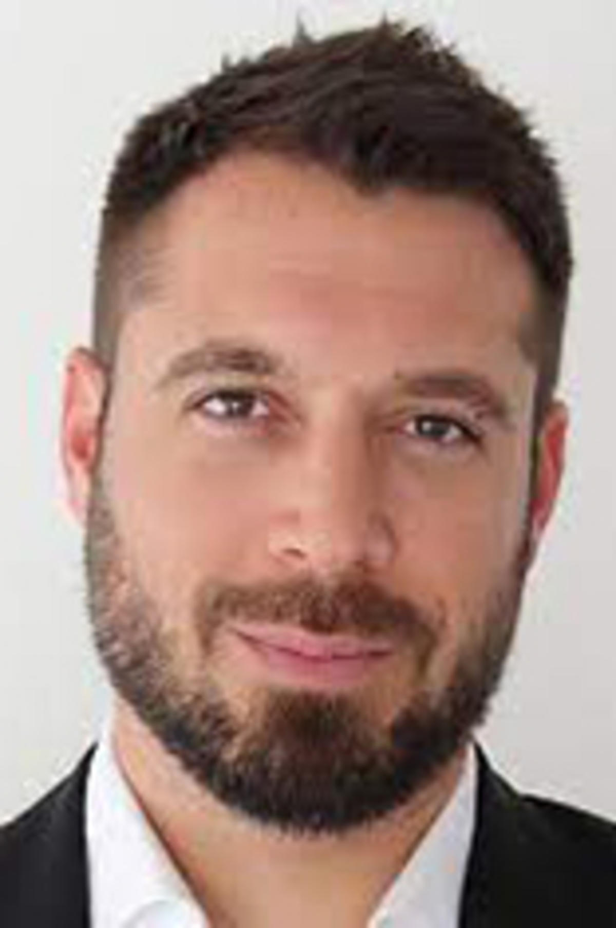Headshot of Julian Piwowar