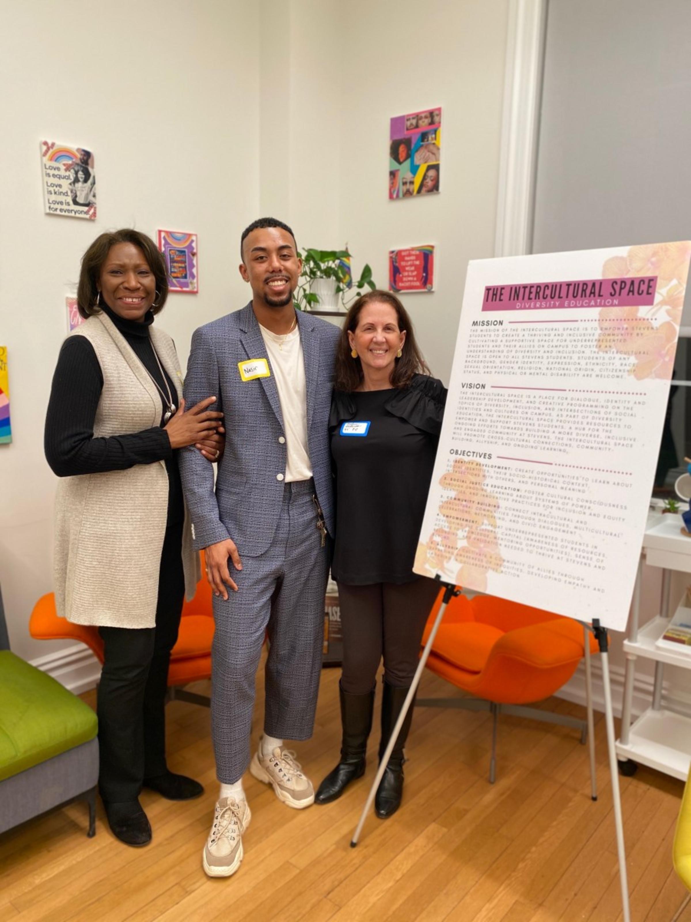 f7615a175928a9b9d1b4d1e9cb01fc1a