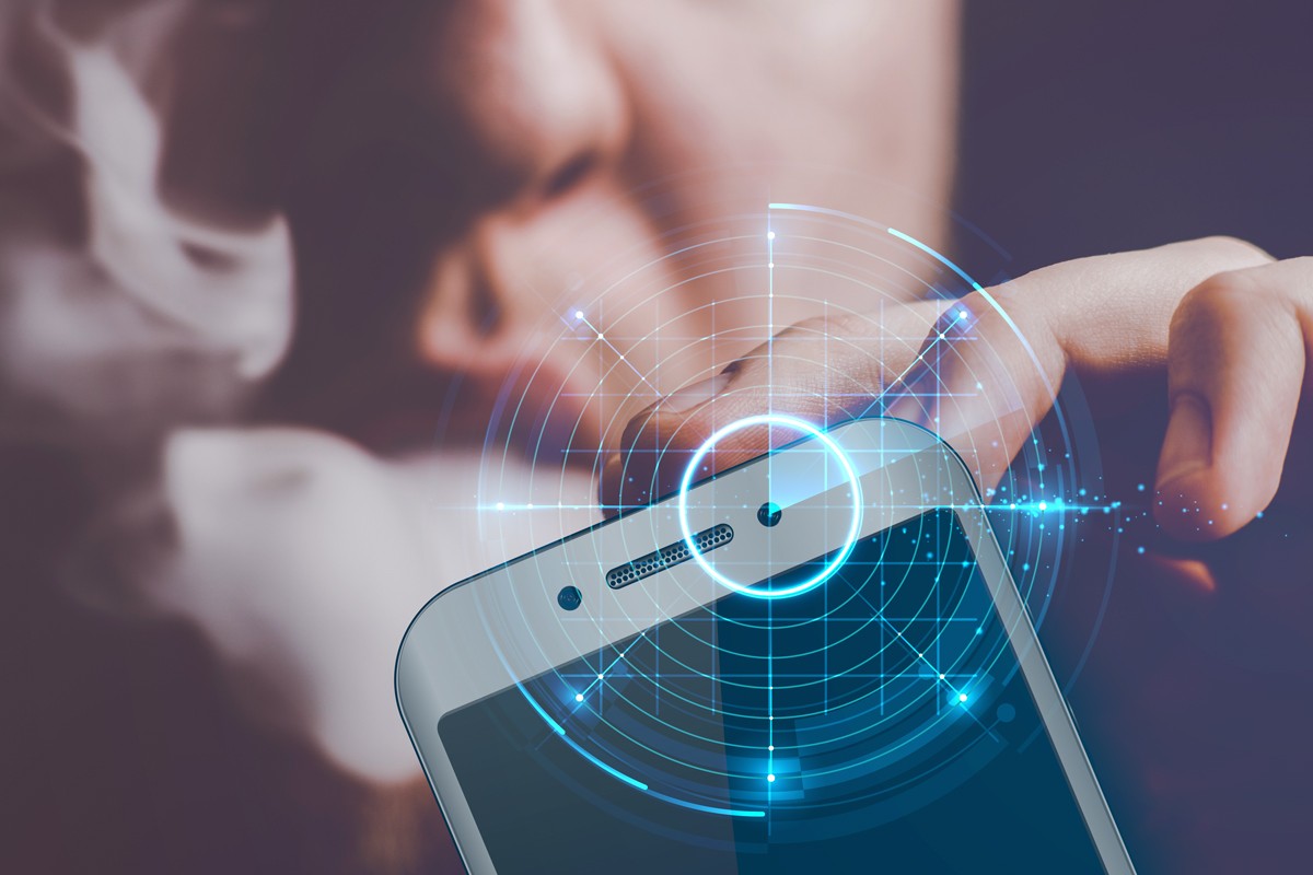 phone monitoring mans smoking habit