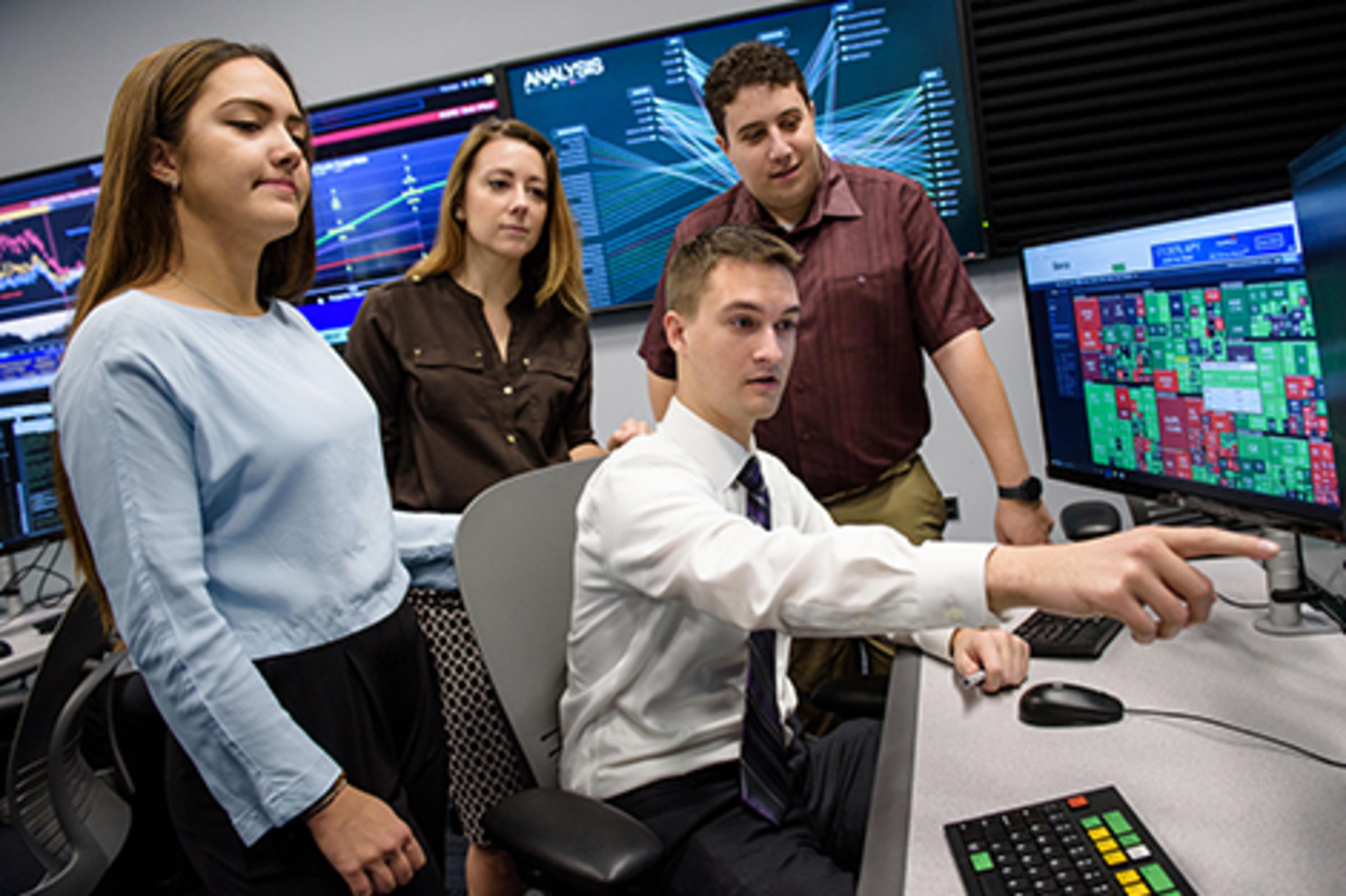 Students in the Hanlon 2 lab at Stevens.