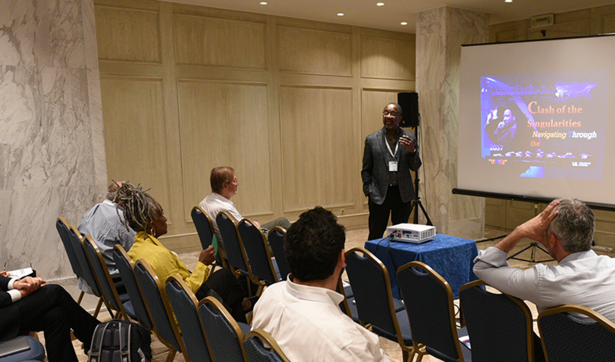 Presenter share presentation to room